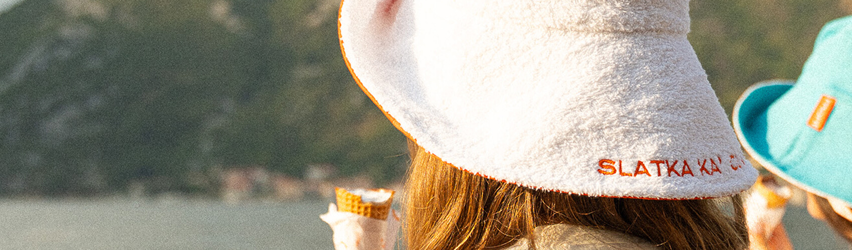 Terry sa širokim obodom cover photo